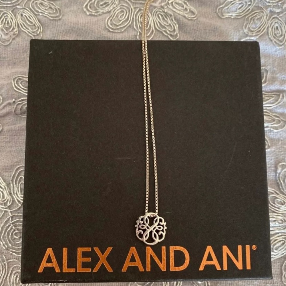 Necklace Alex and Ani